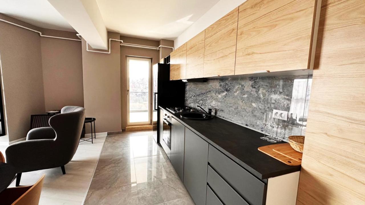 Cubrio Apartments Venetia Яссы Экстерьер фото